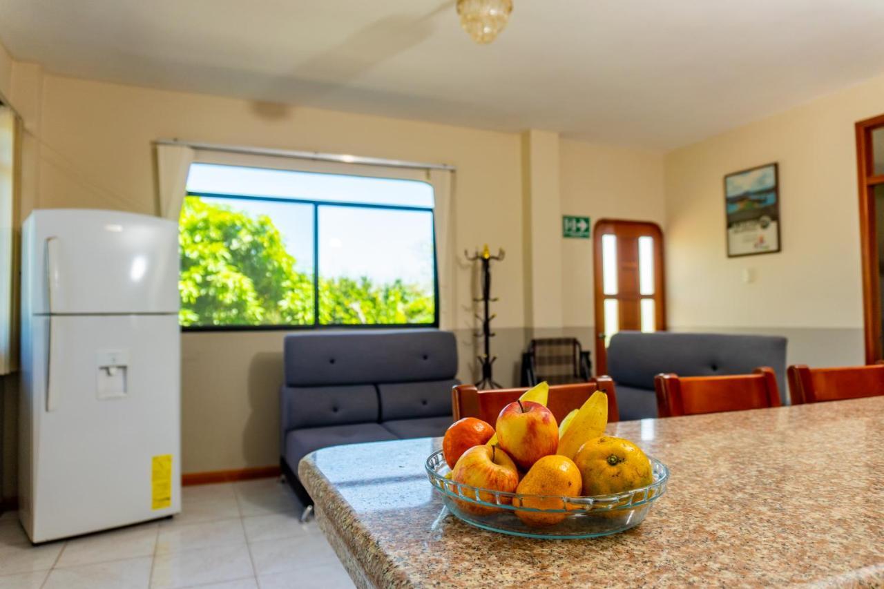 Cucuve Eco Hostal Puerto Baquerizo Moreno Buitenkant foto