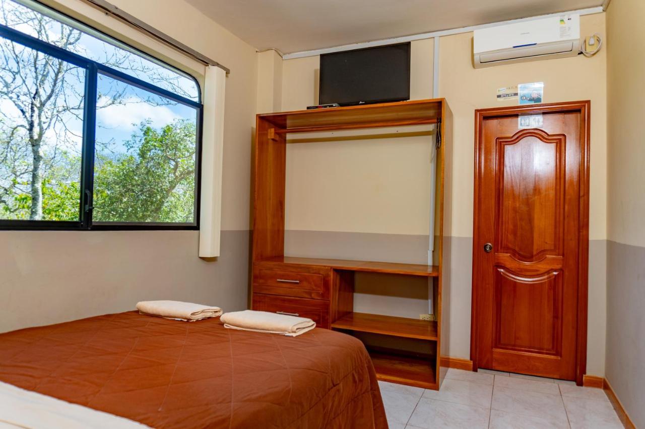 Cucuve Eco Hostal Puerto Baquerizo Moreno Buitenkant foto