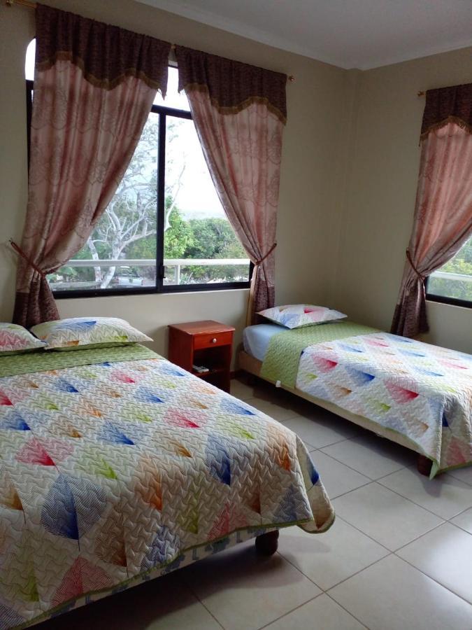 Cucuve Eco Hostal Puerto Baquerizo Moreno Buitenkant foto